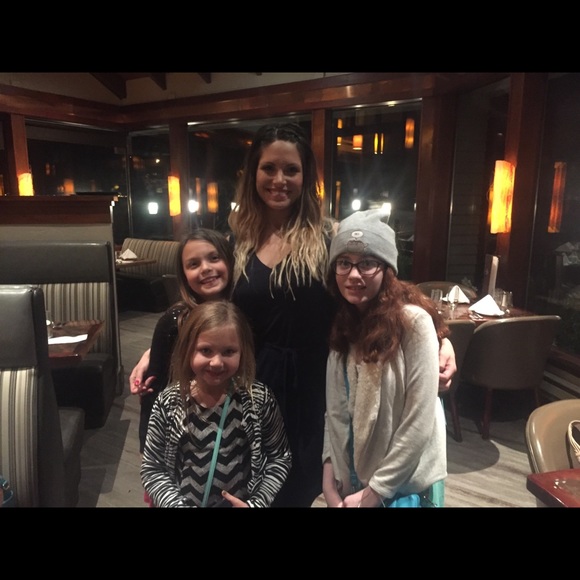 Meet your Posher, Jessica - Picture 4 of 7